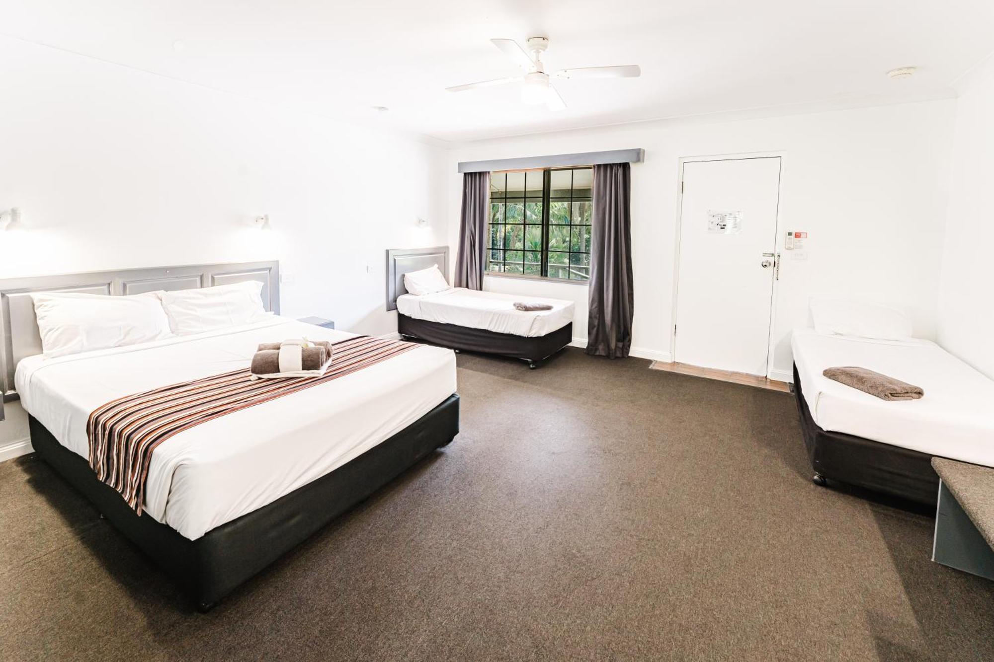 Country 2 Coast Motor Inn קופס הארבור מראה חיצוני תמונה
