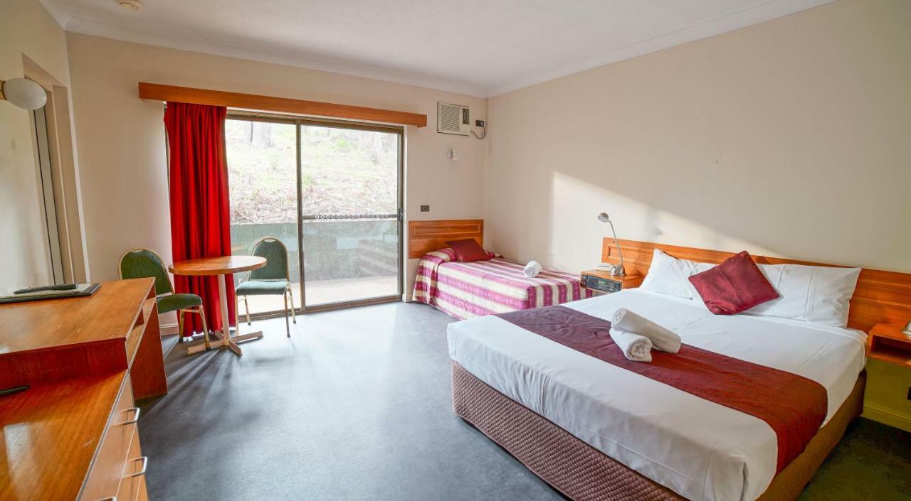 Country 2 Coast Motor Inn קופס הארבור מראה חיצוני תמונה